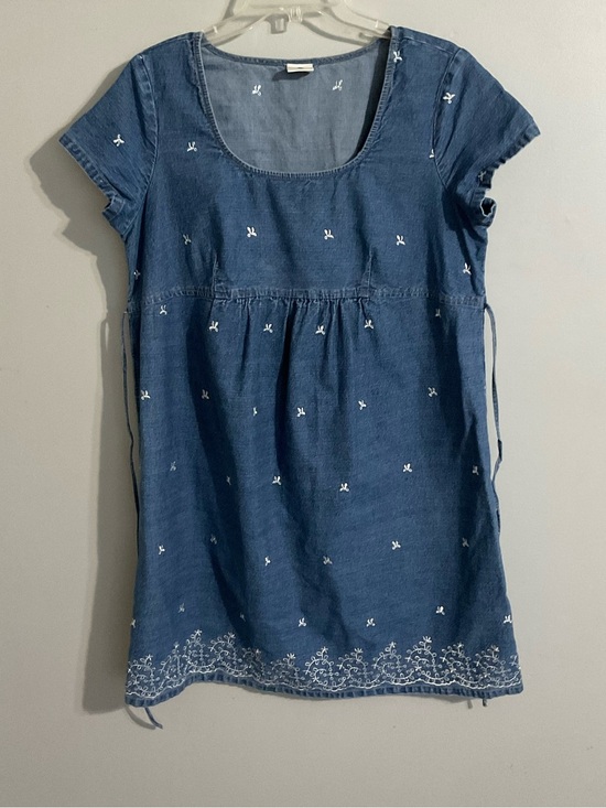 Motherhood Dresses & Skirts - Motherhood Maternity Embroidered Denim Dress with Ties Large
